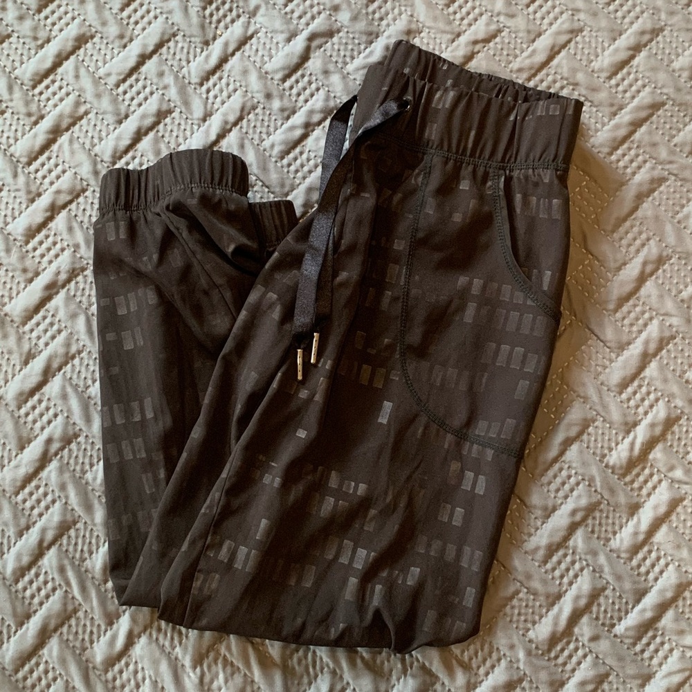 Women’s joggers